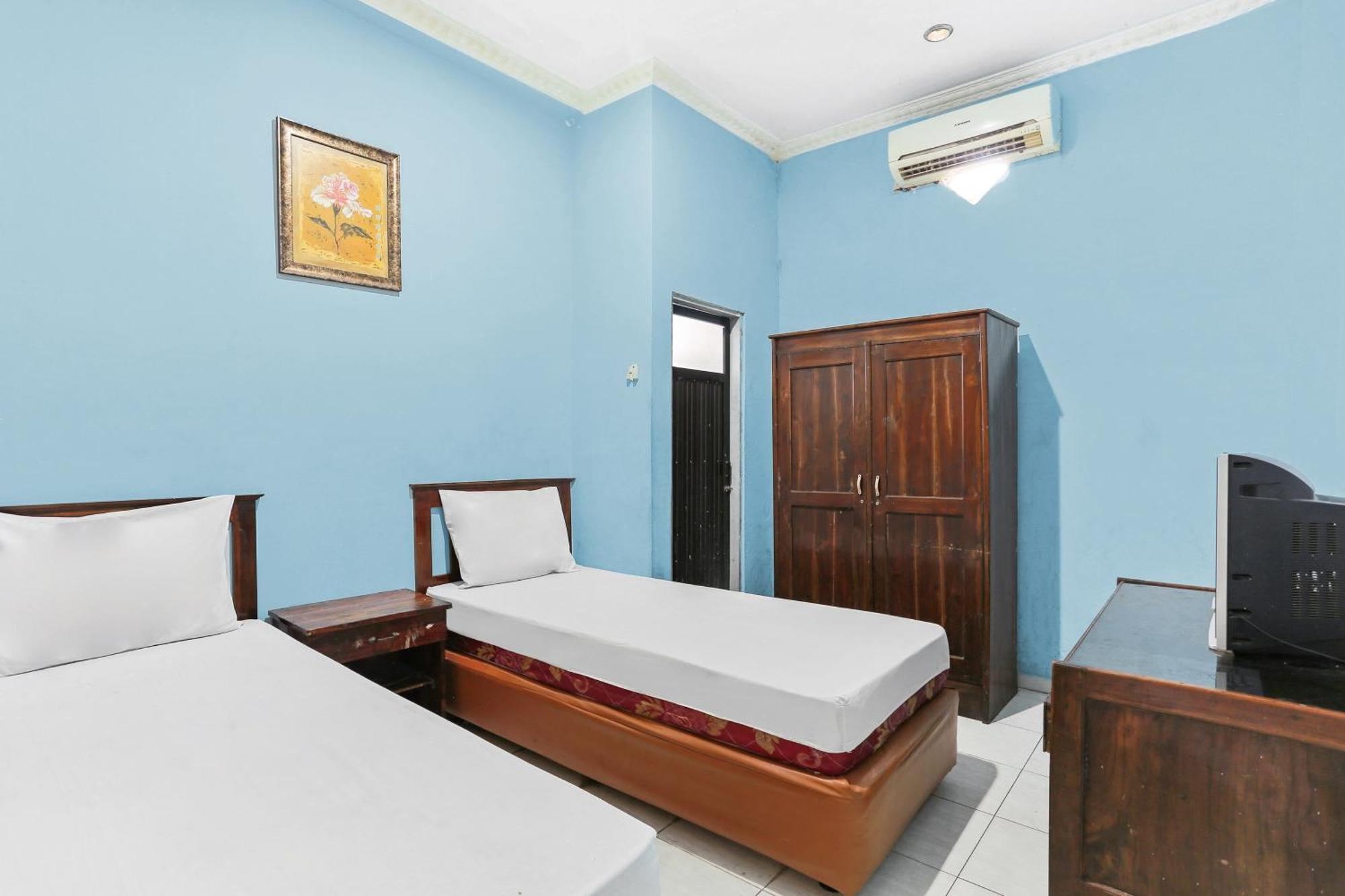 Oyo 93046 Hotel Fortuna Parepare Екстер'єр фото